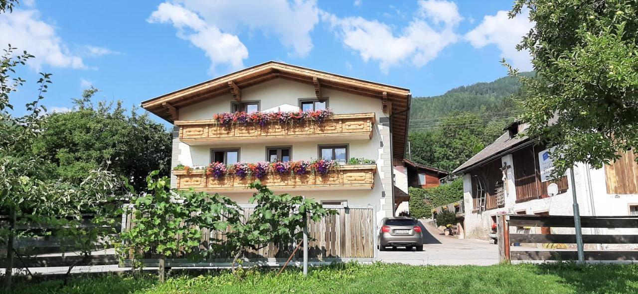 Gastehaus Zwischenberger Lägenhet Obervellach Exteriör bild