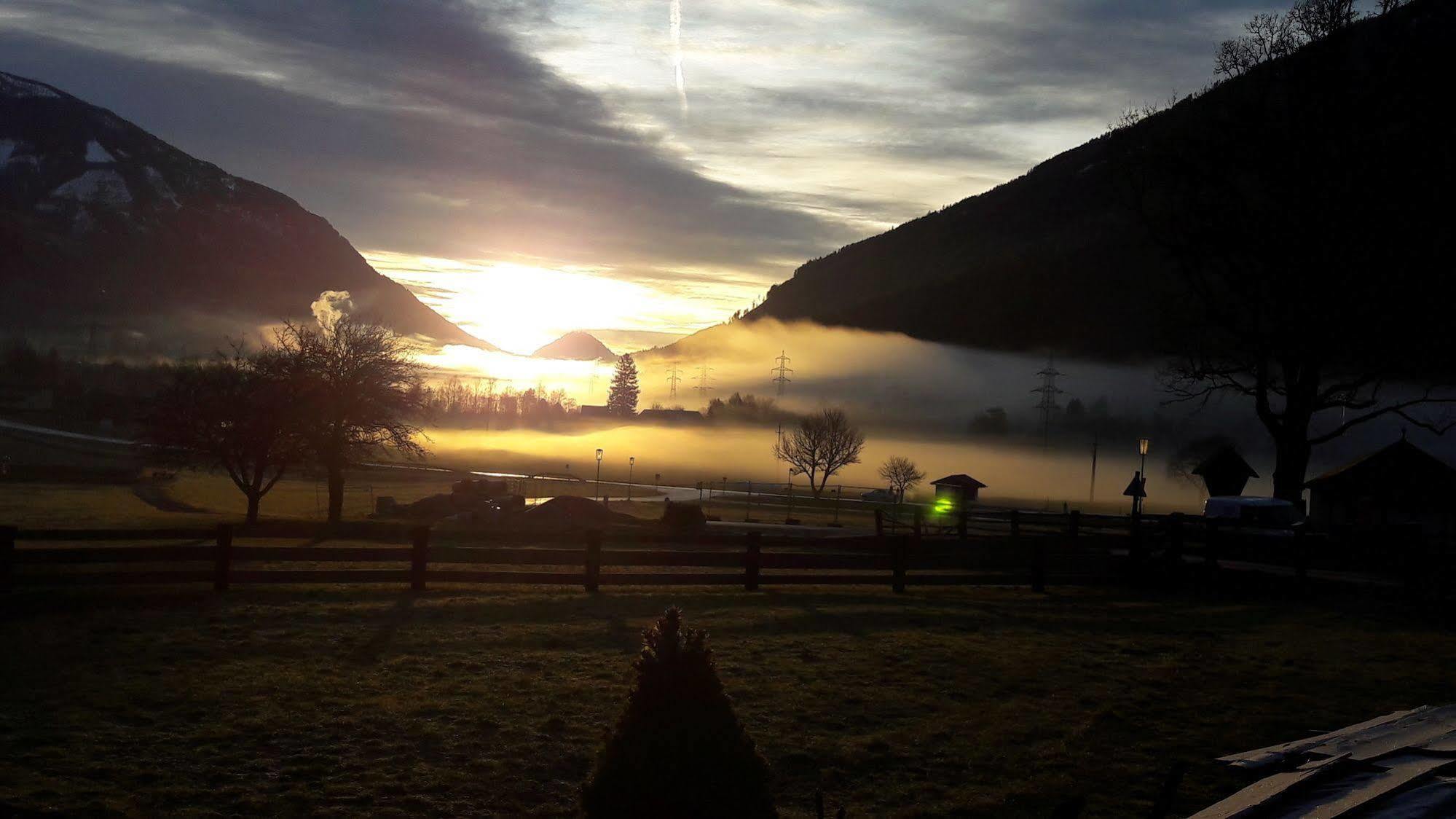 Gastehaus Zwischenberger Lägenhet Obervellach Exteriör bild