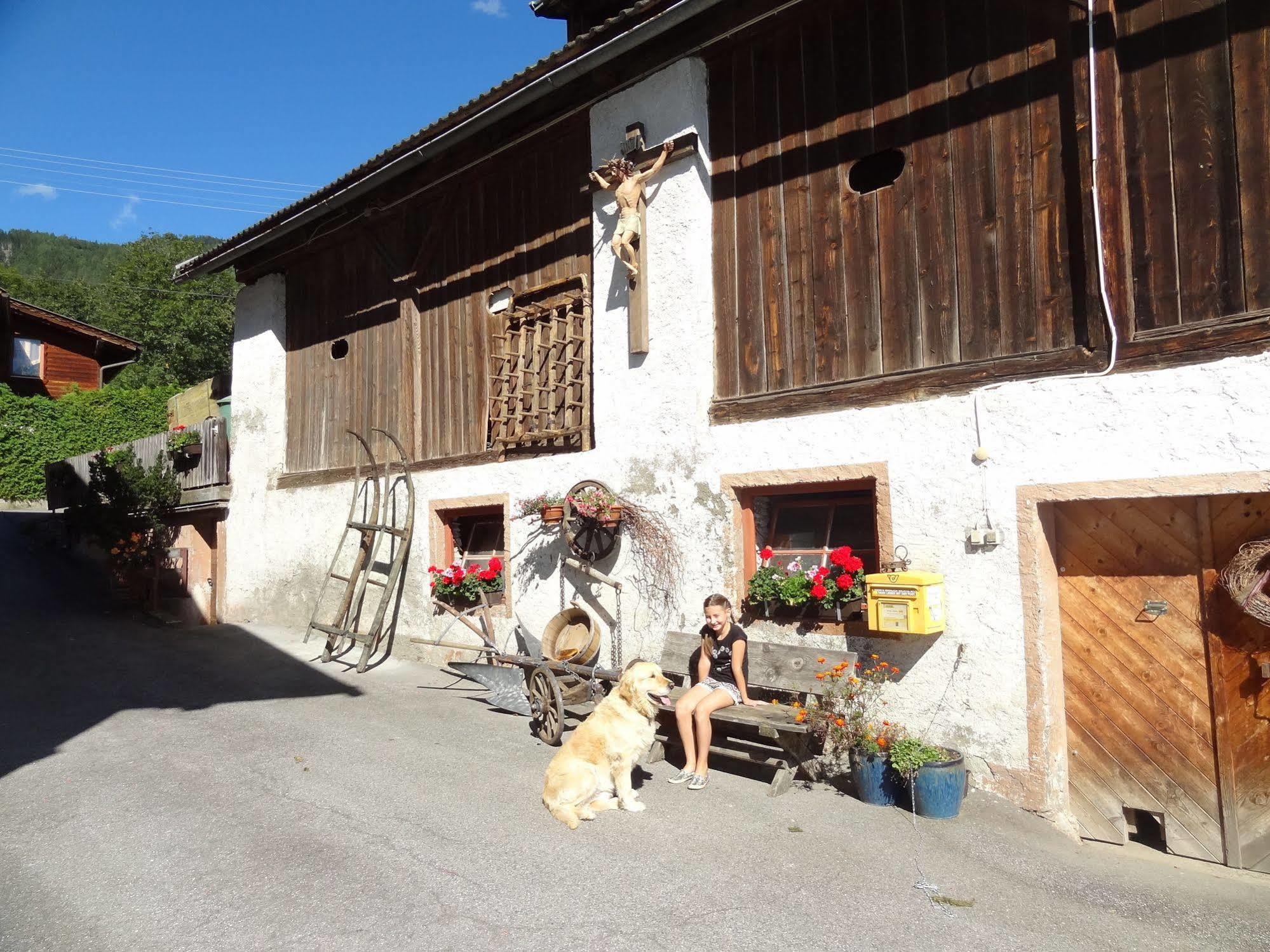 Gastehaus Zwischenberger Lägenhet Obervellach Exteriör bild