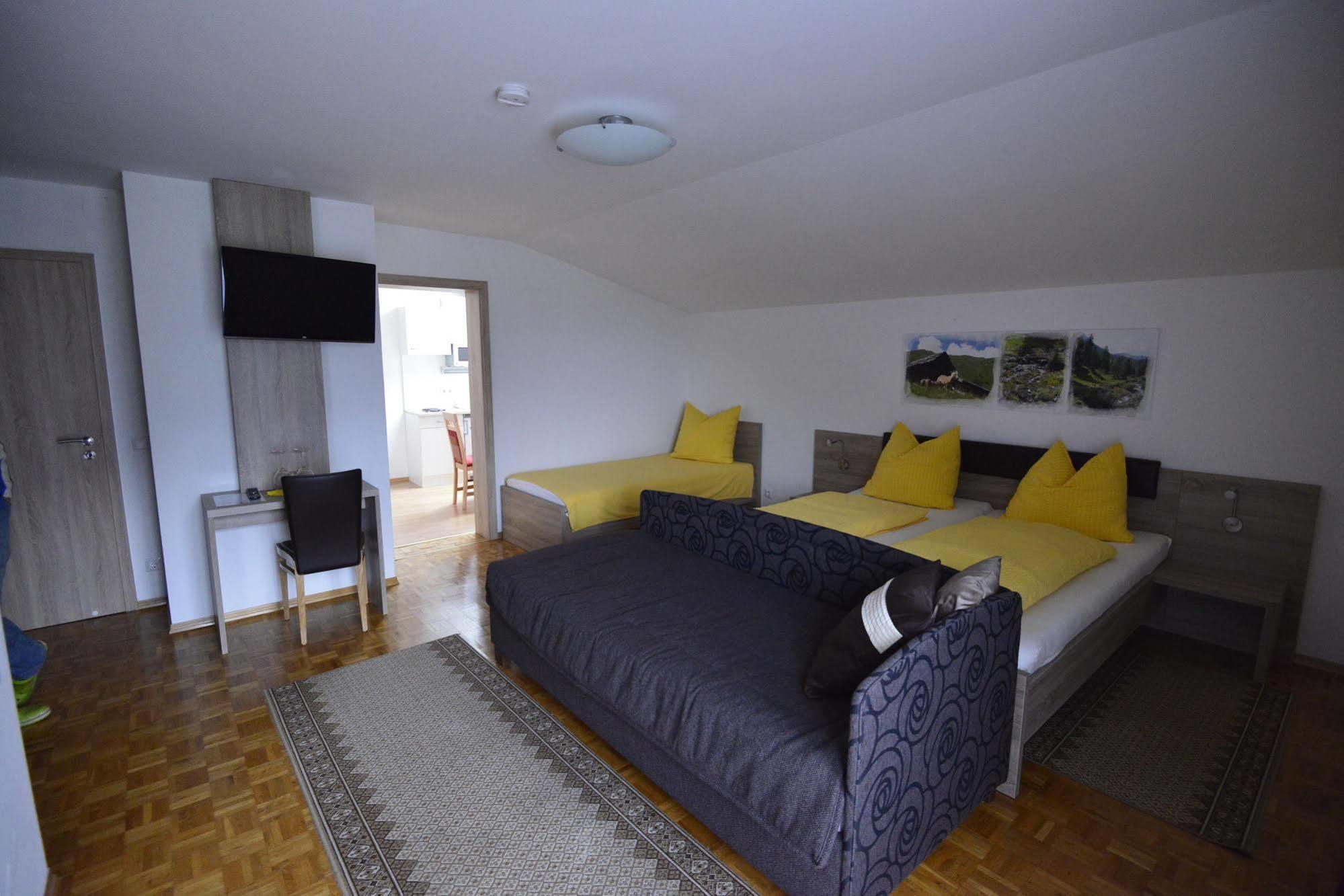 Gaestehaus Zwischenberger Obervellach Exteriör bild