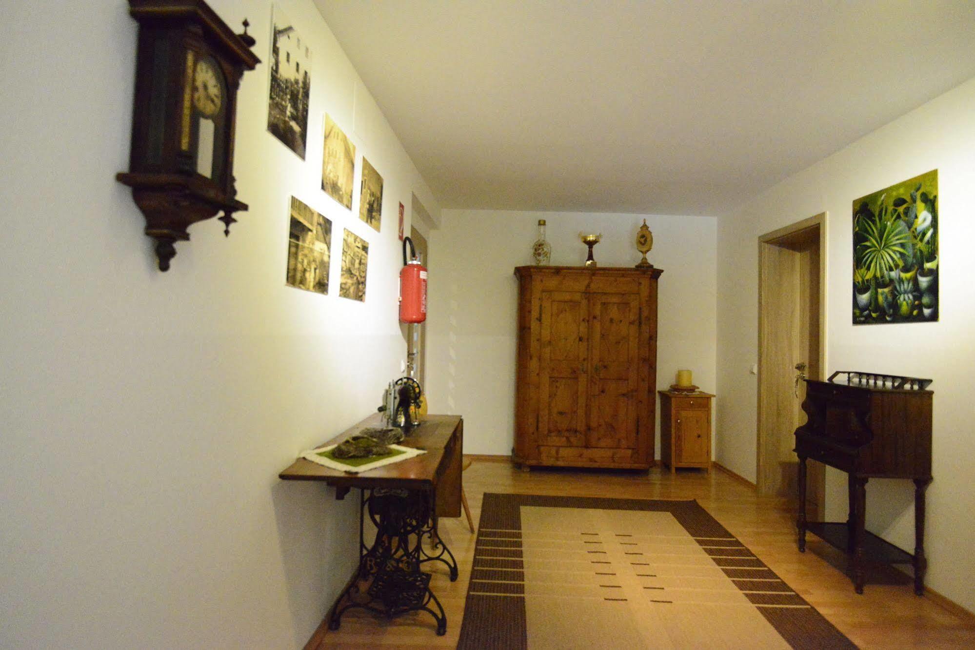Gaestehaus Zwischenberger Obervellach Exteriör bild
